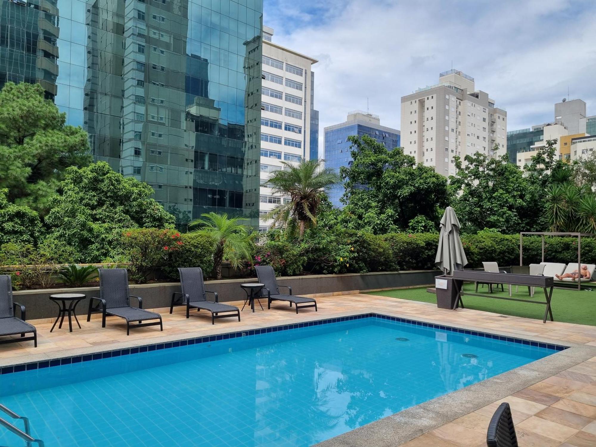 Max Savassi Luxury Apartment เบโลโอรีซอนชี ภายนอก รูปภาพ