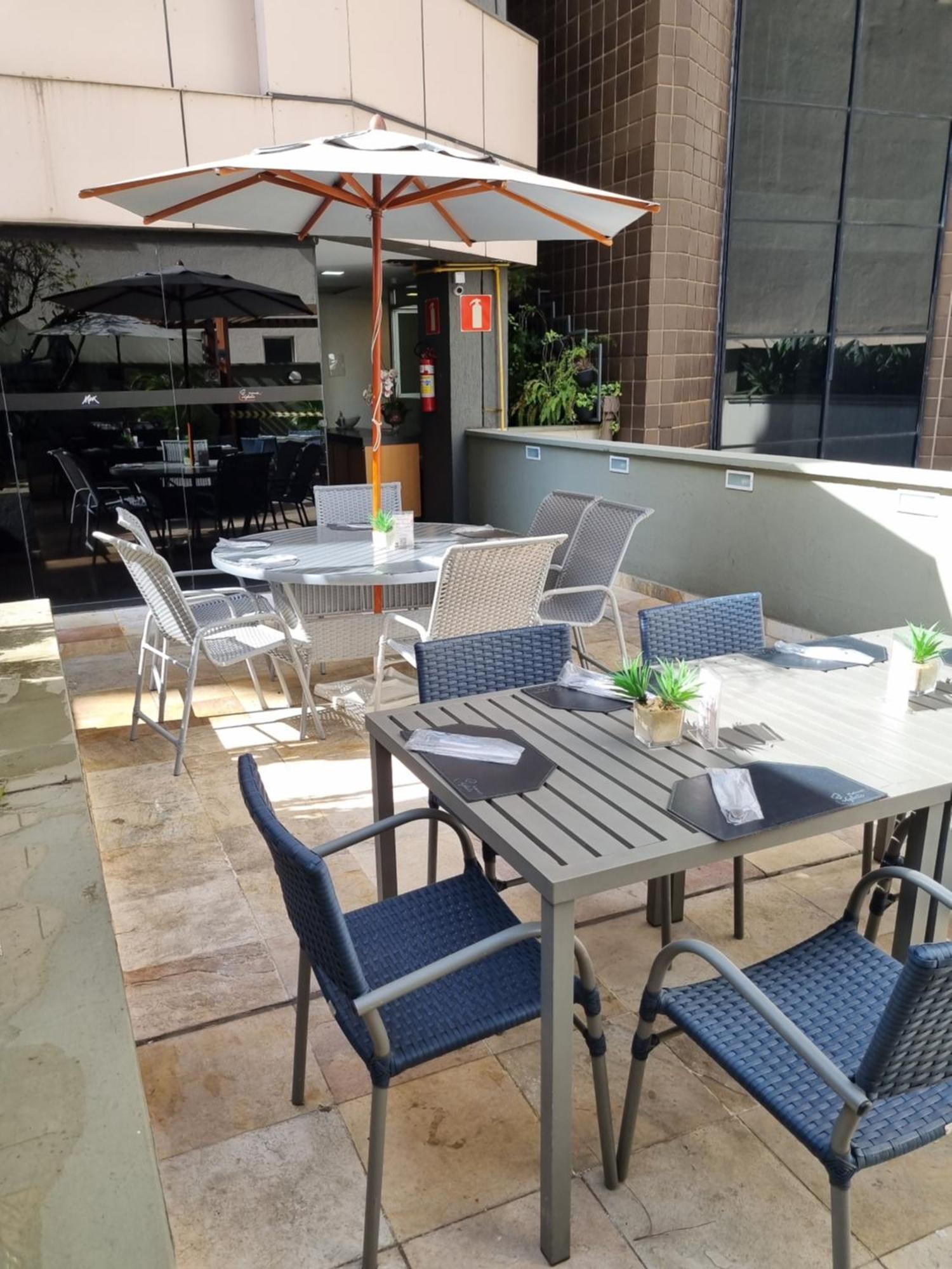 Max Savassi Luxury Apartment เบโลโอรีซอนชี ภายนอก รูปภาพ